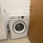 Kronos Retreat - Parliament View Бухарест