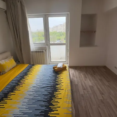 Apartment Kronos Retreat - Parliament View *