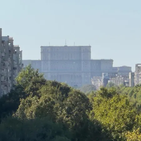 Kronos Retreat - Parliament View * Бухарест