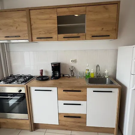 Kronos Retreat - Parliament View *