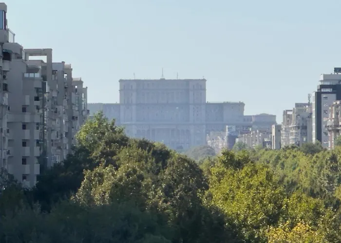 Kronos Retreat - Parliament View * Bukarest