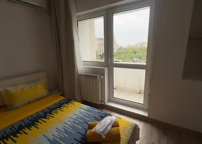 Kronos Retreat - Parliament View Bukarest