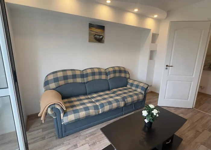 Kronos Retreat - Parliament View * Bukarest