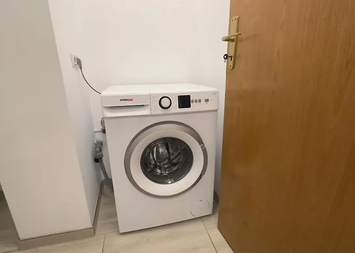 Kronos Retreat - Parliament View Bukarest